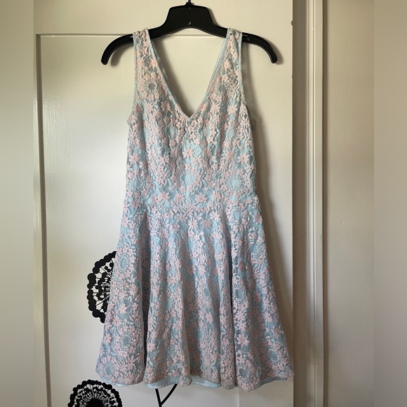 Bebe Pink & Blue lace Overlay fit and flare dress, size 6 - Picture 1 of 7